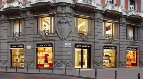 gucci napoli numero telefonico|Gucci riapre a Napoli: in via dei Mille con uno store a 3 piani.